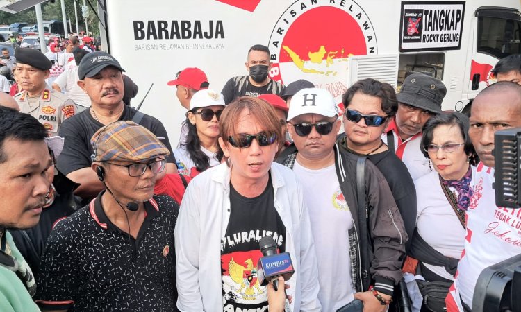 Rakyat Bersatu Desak POLRI Segera Proses dan Tangkap Rocky Gerung Rakyat Bersatu Desak POLRI Segera Proses dan Tangkap Rocky Gerung Media Tipikor Indonesia