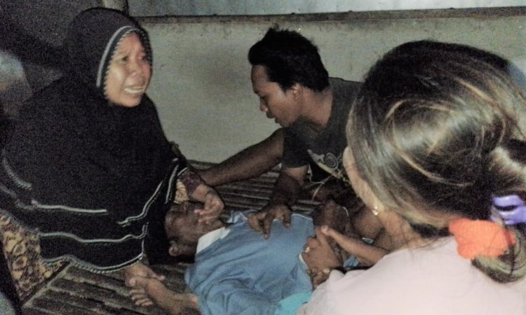 Seorang Pria Ditemukan Meninggal Dunia Di Jalan SDN 2 Suboh Situbondo, Diduga Alami Kecelakaan Tunggal Seorang Pria Ditemukan Meninggal Dunia Di Jalan SDN 2 Suboh Situbondo, Diduga Alami Kecelakaan Tunggal Media Tipikor Indonesia