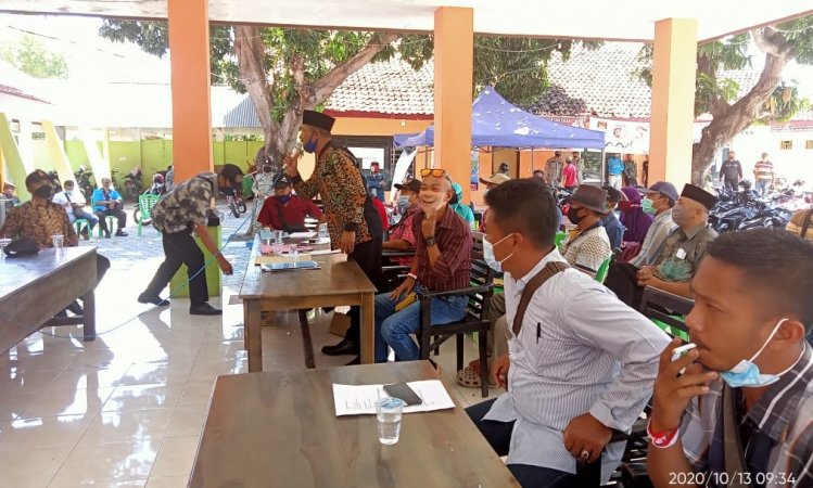 Warga Tuntut Sekdes Paowan Panarukan Diberhentikan Dari Jabatannya Warga Tuntut Sekdes Paowan Panarukan Diberhentikan Dari Jabatannya Media Tipikor Indonesia